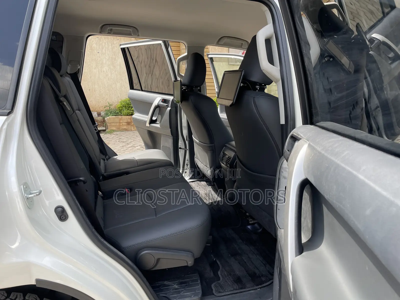 Toyota Land Cruiser Prado 2.7 2019 White