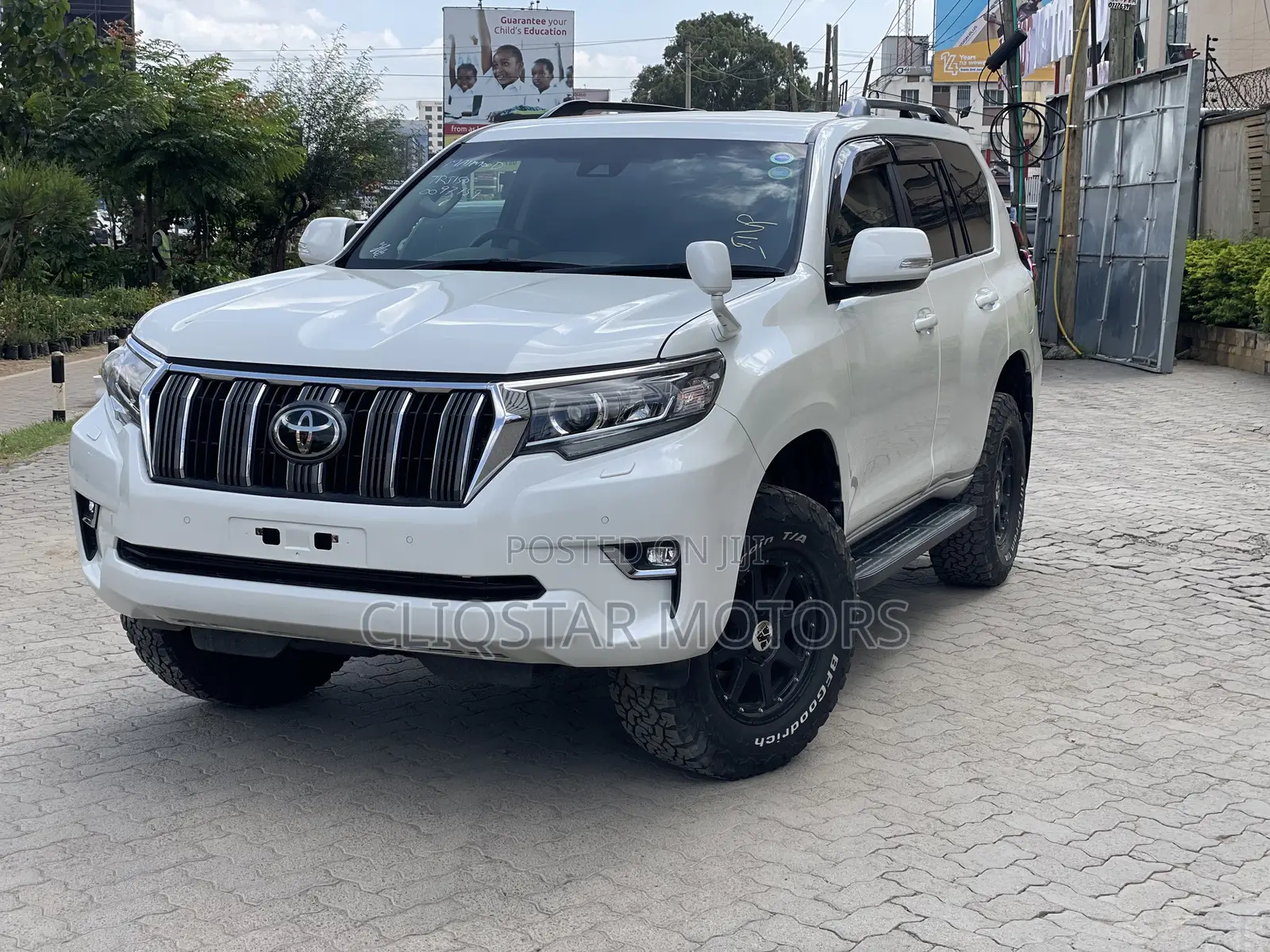 Toyota Land Cruiser Prado 2.7 2019 White