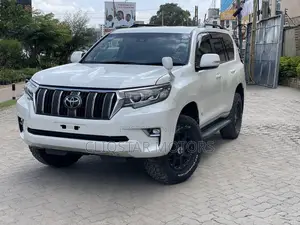 Toyota Land Cruiser Prado 2.7 2019 White
