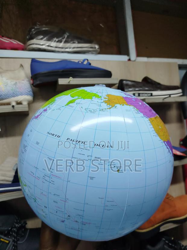 Inflatable Globe - thumbnail 9