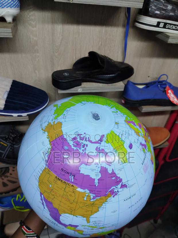 Inflatable Globe - thumbnail 10