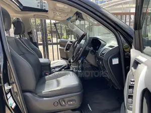Toyota Land Cruiser Prado 2.8 2021 Black