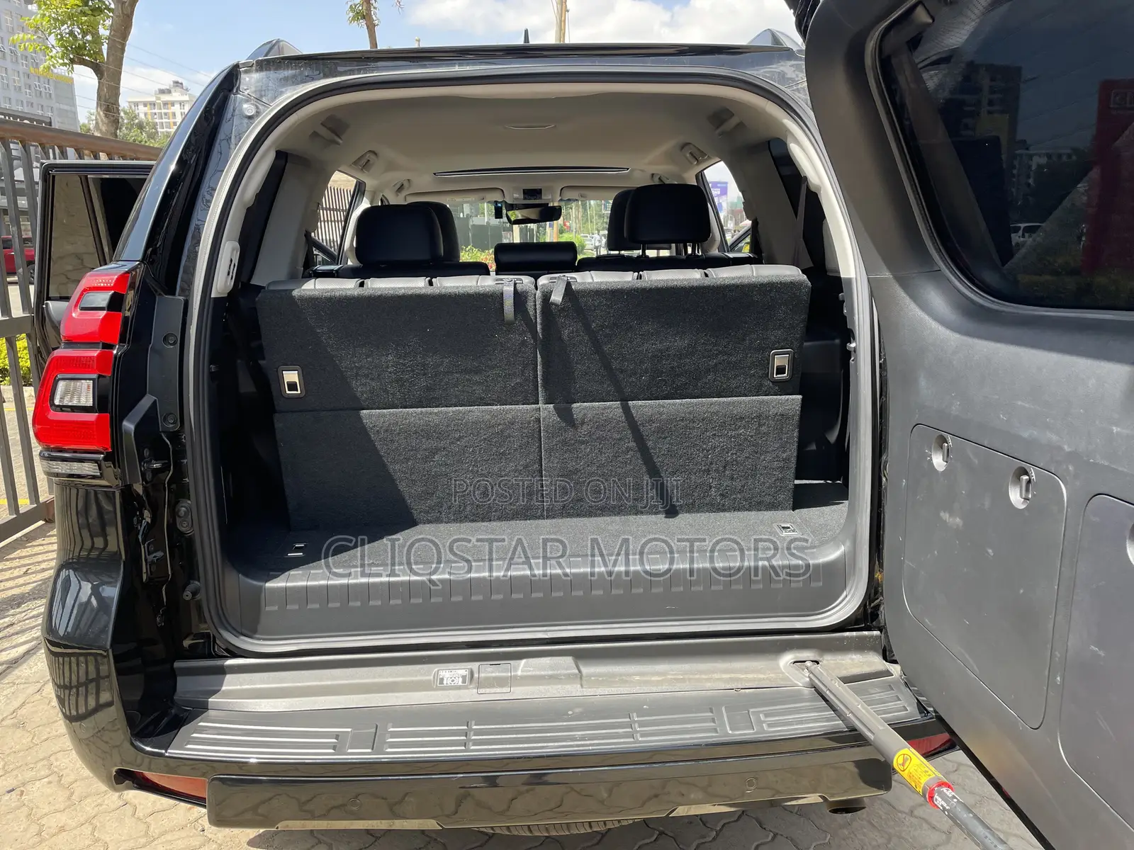 Toyota Land Cruiser Prado 2.8 2021 Black