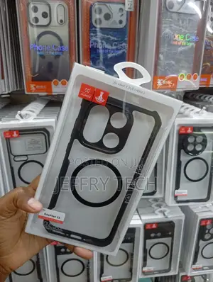 Magnetic Case for the Oneplus 15, a Transparent Back and Black