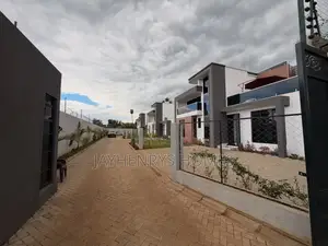 5bdrm House in Kwa Kairu for sale