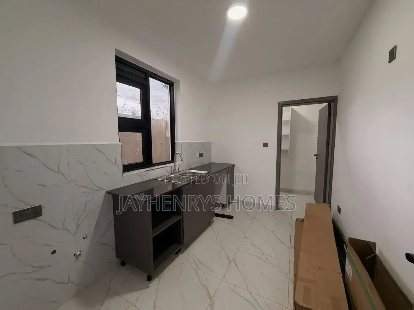 5bdrm House in Kwa Kairu for sale