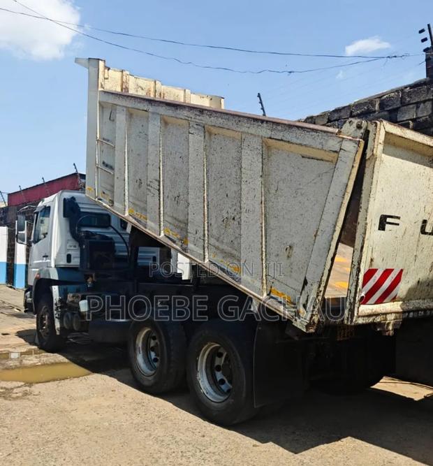 Mitsubishi Fuso Fj Tipper, 2016 White - thumbnail 4