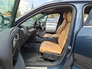 Volvo XC40 2019 Gray