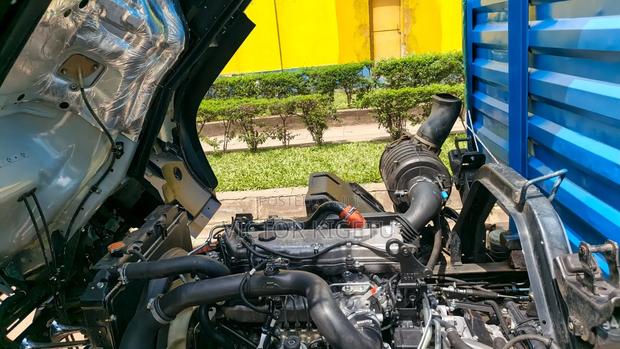 Isuzu Frr90 2023 White - thumbnail 5