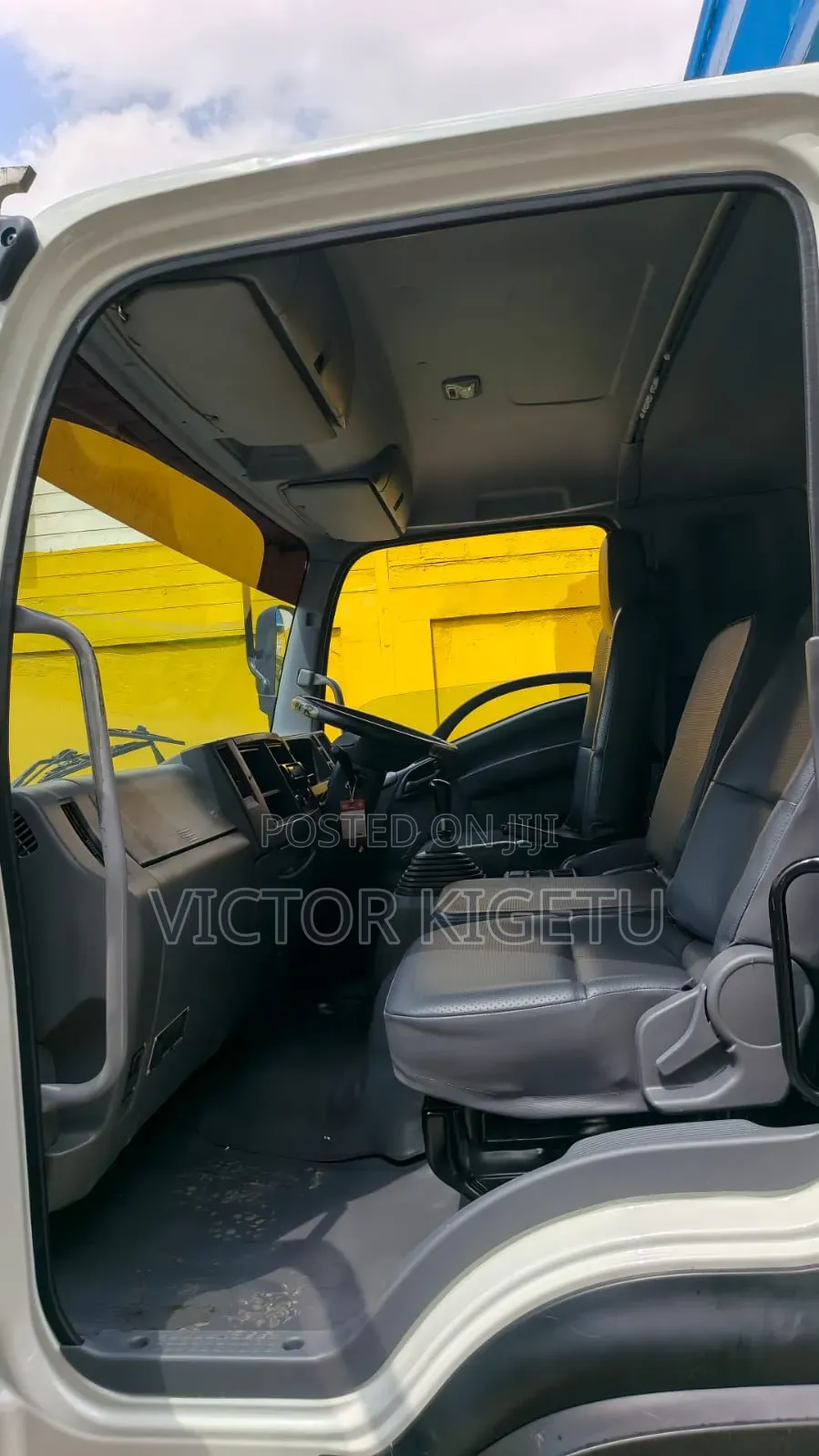 Isuzu Frr90 2023 White