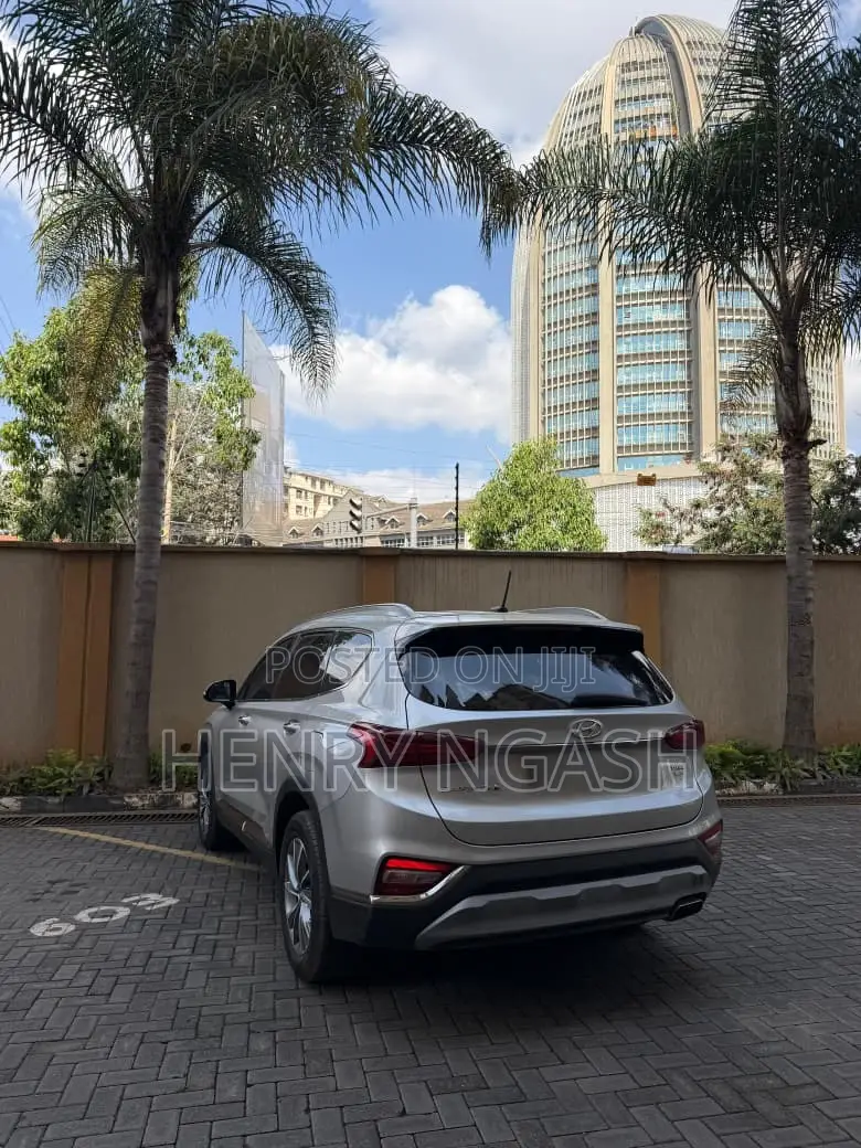 Hyundai Santa Fe 2019 Silver