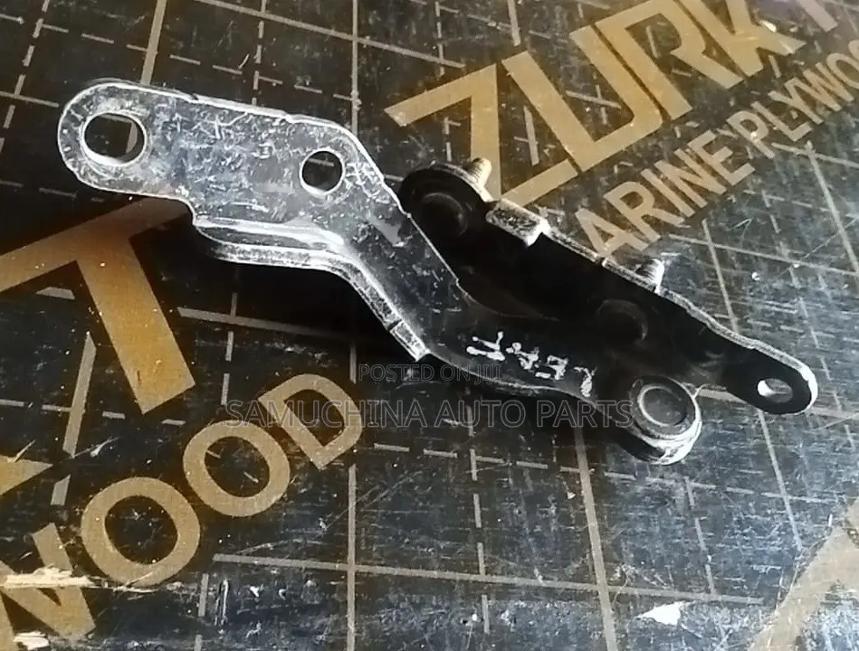 Boot Hinges Nissan Lafesta