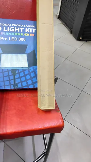 Led 800 Studio Light – Bright Adjustable Video Light