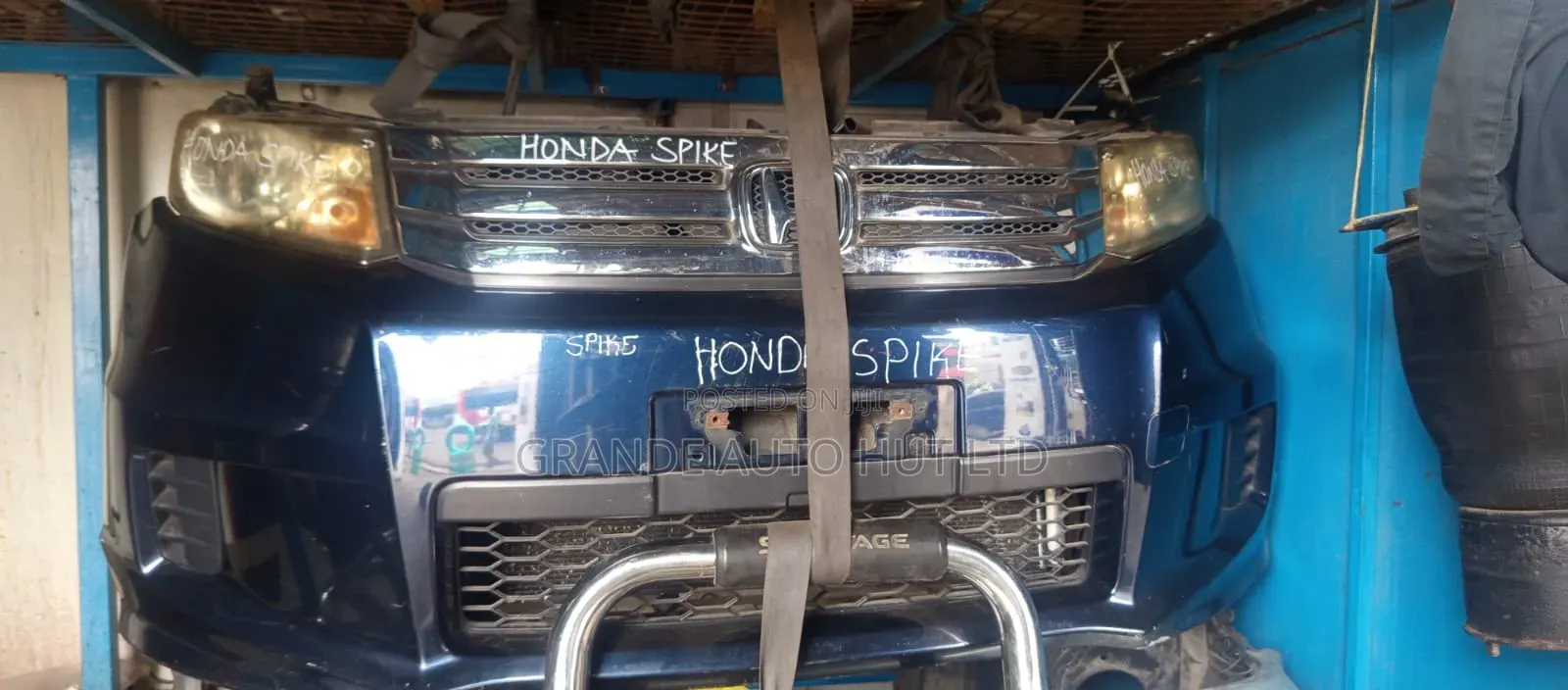 Honda Spike Nosecut