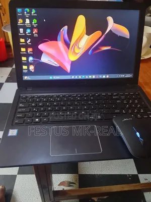 Laptop Asus Vivobook E410M 8GB Intel Core 3 SSD 500GB