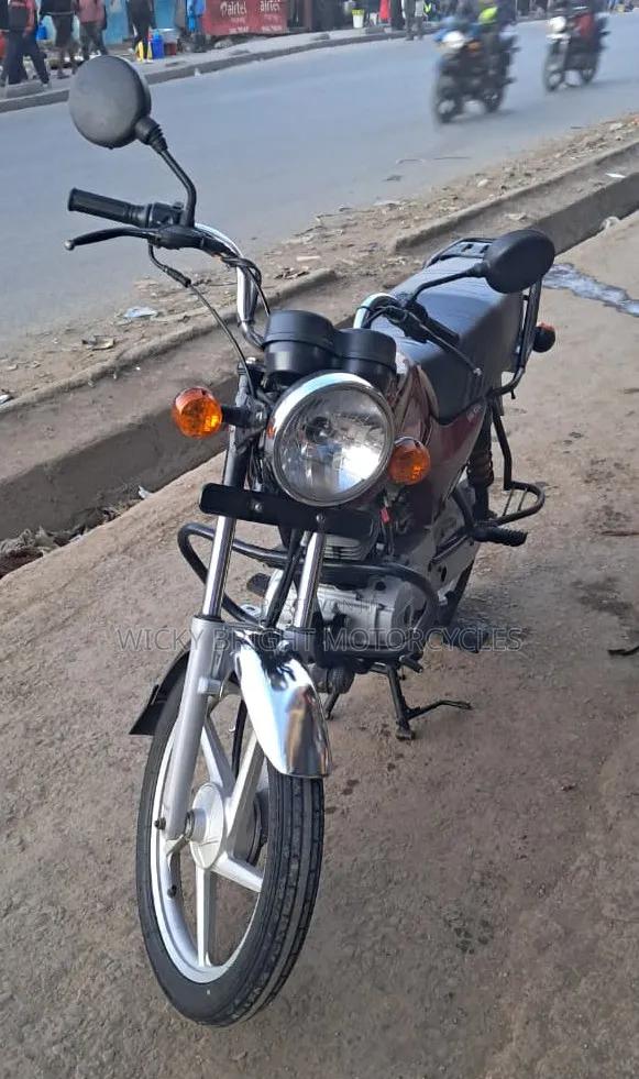 Bajaj Boxer 100 2025 Red - thumbnail 2