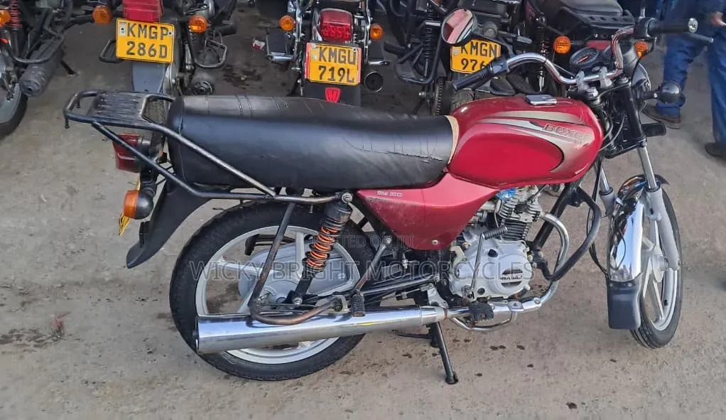 Bajaj Boxer 100 2025 Red