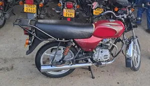 Bajaj Boxer 100 2025 Red