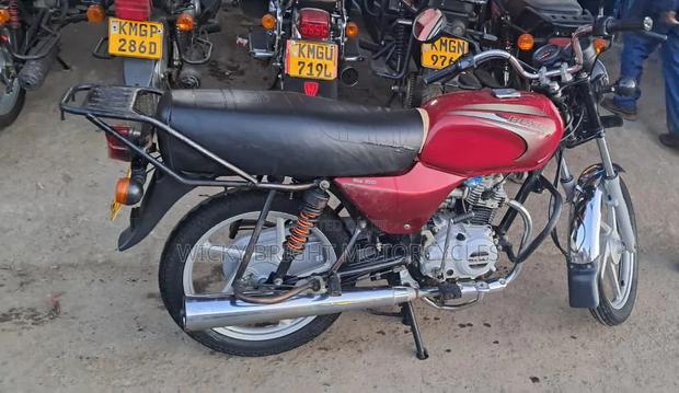 Bajaj Boxer 100 2025 Red - thumbnail 3