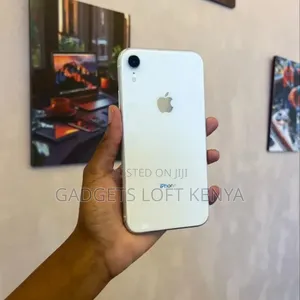 New Apple iPhone XR 64 GB White