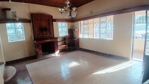 3bdrm Bungalow in Kidfarmaco for rent - thumbnail 3