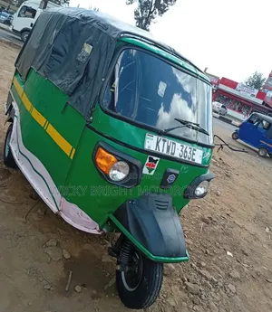 Piaggio 2024 Red