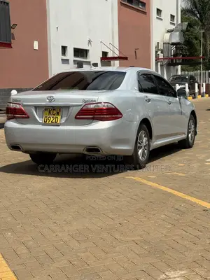 Toyota Crown 2012 Silver
