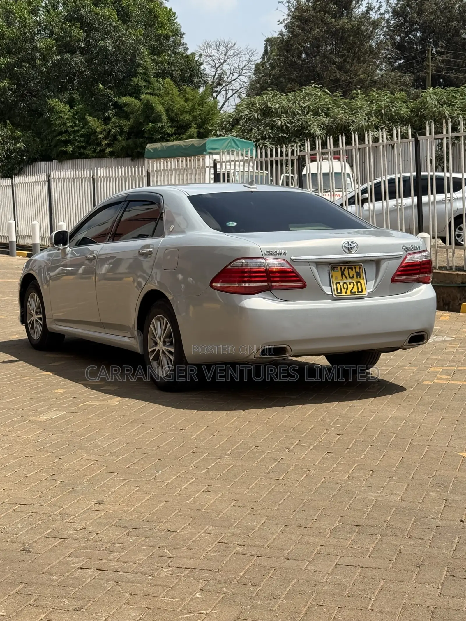 Toyota Crown 2012 Silver