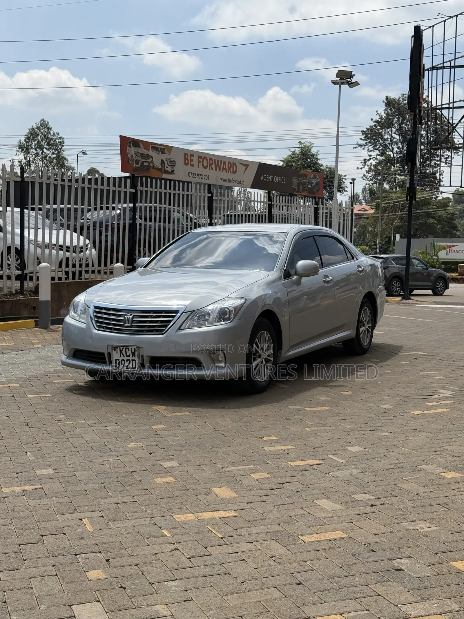 Toyota Crown 2012 Silver