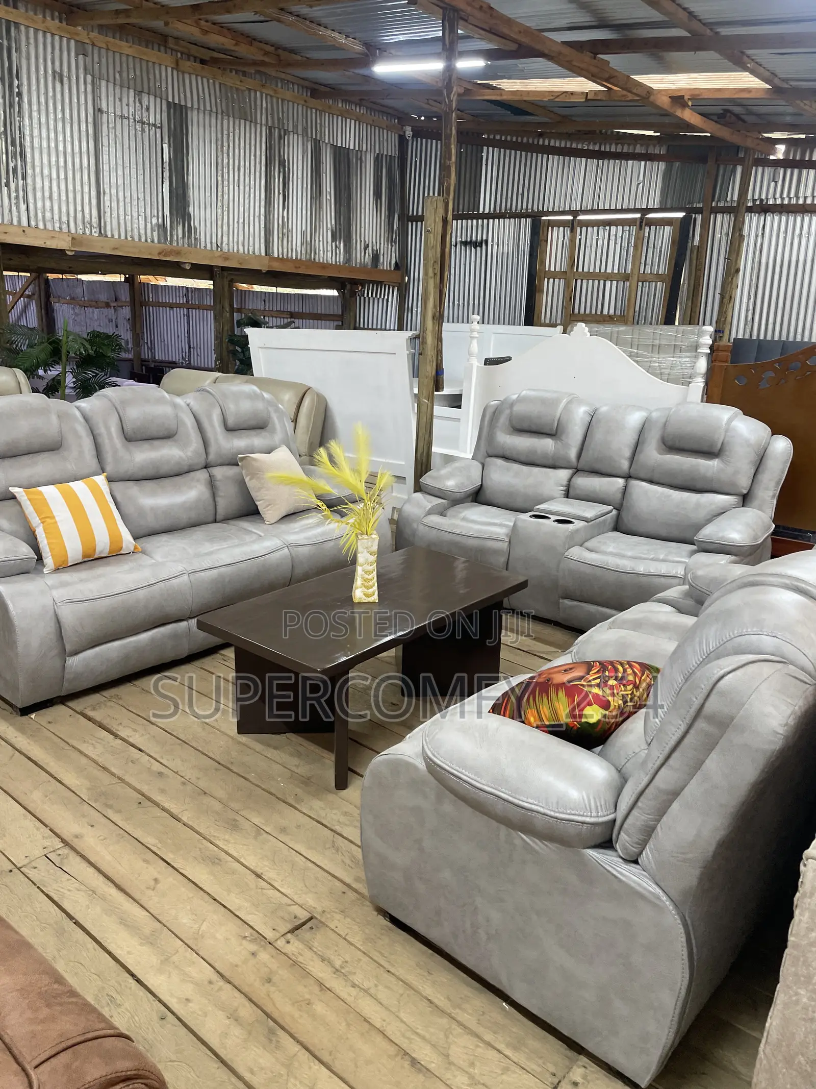 Cozy Semi ~ Recliners