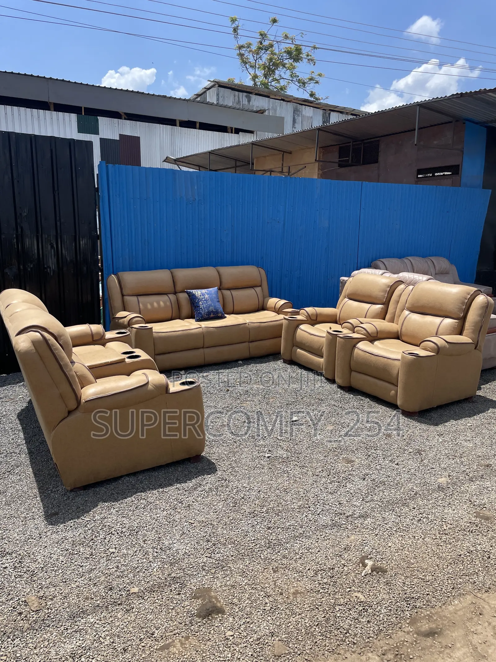 Cozy Semi ~ Recliners