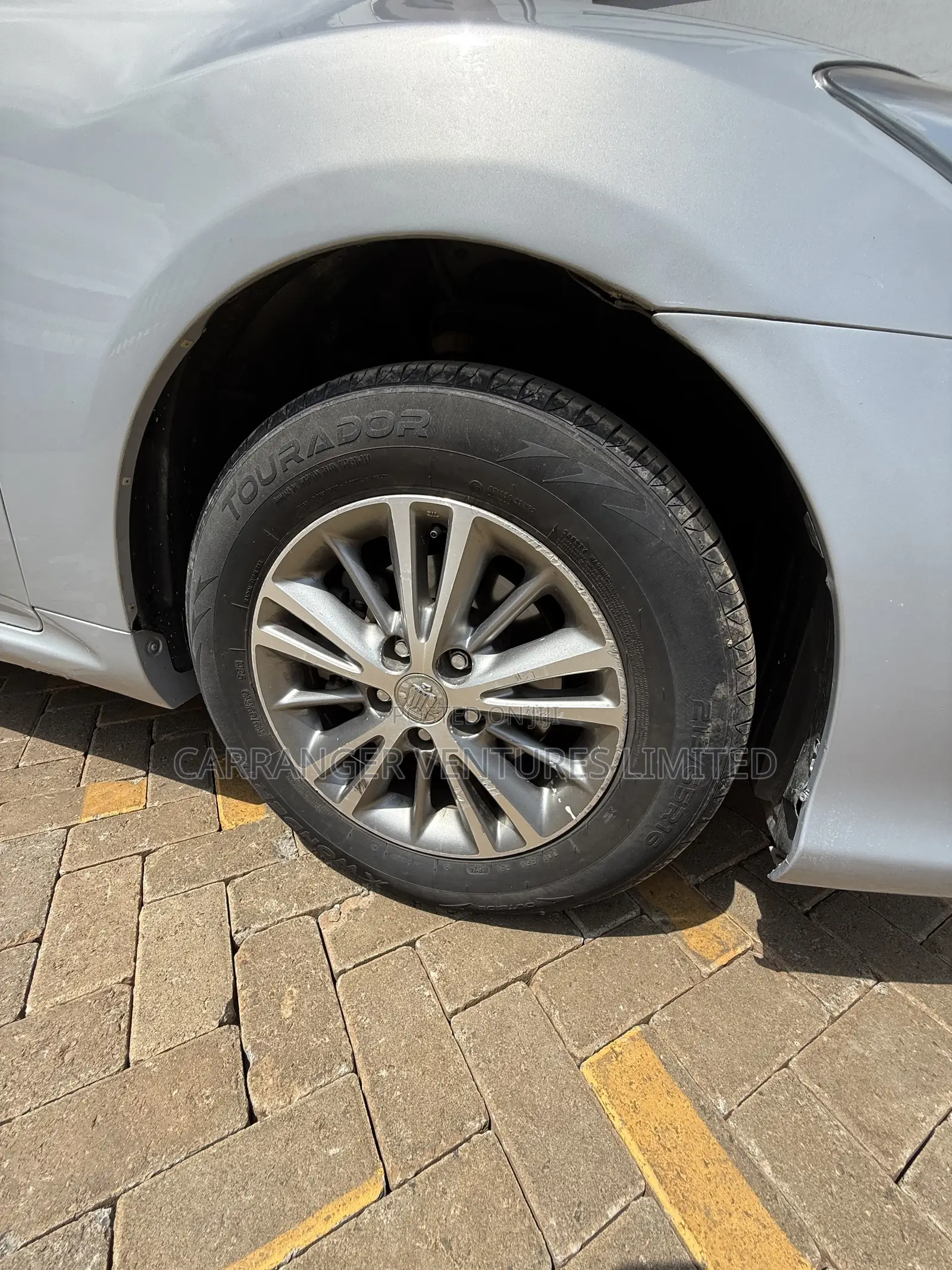 Toyota Crown 2012 Silver