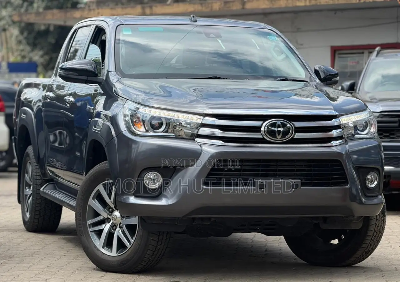 Toyota Hilux Revo Double Cab Deisel 2.4 AWD 2019 Gray