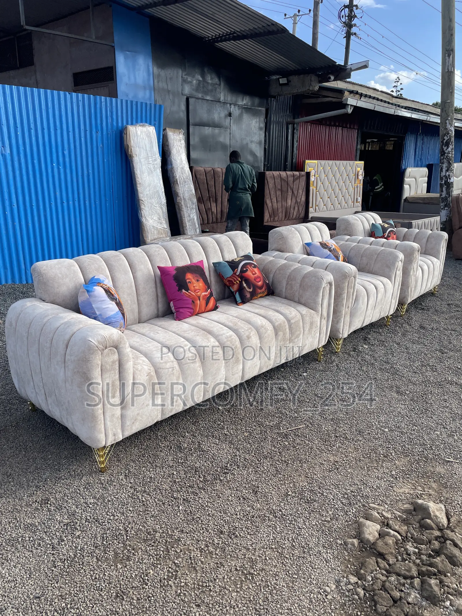 Gold Detailed Classic Sofas
