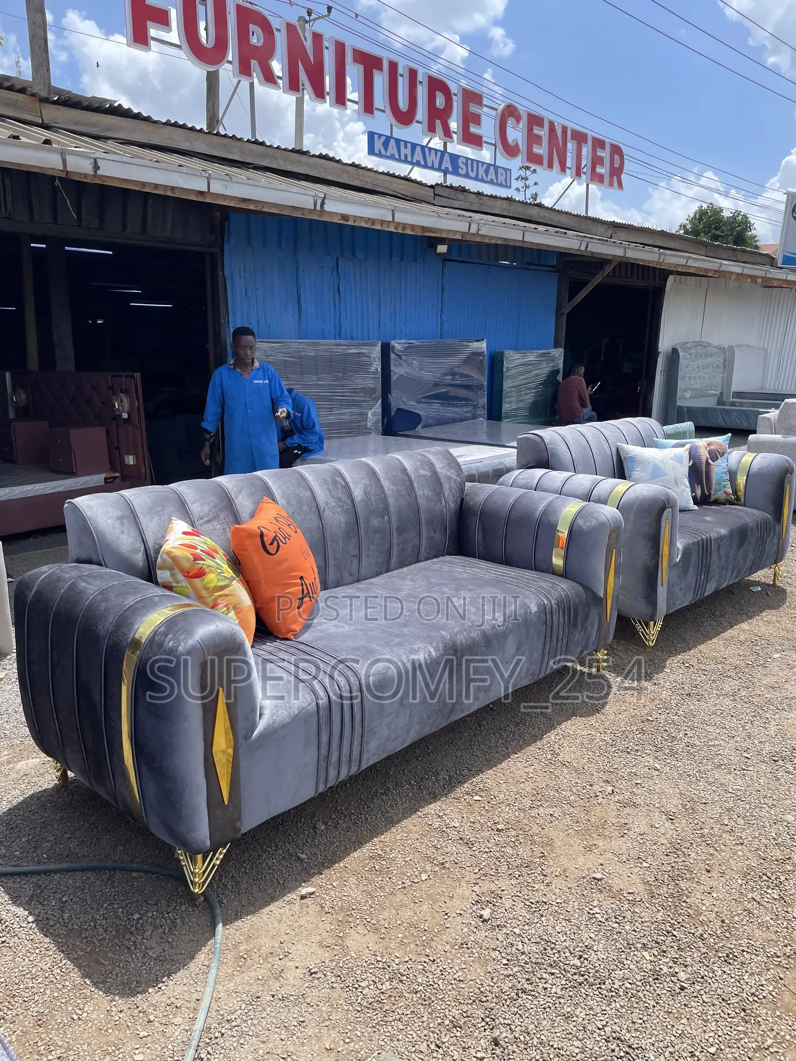 Gold Detailed Classic Sofas
