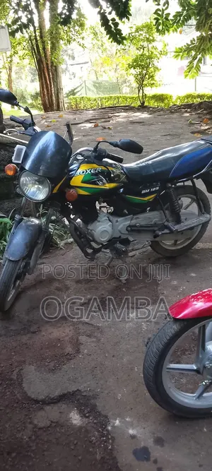 Bajaj Boxer 125 2022 Black