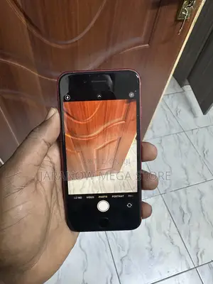 Apple iPhone SE (2020) 128 GB Red