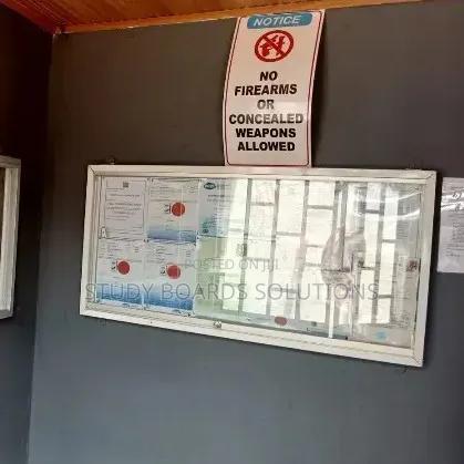 4ftx2ft Lockable Glass Notice Board