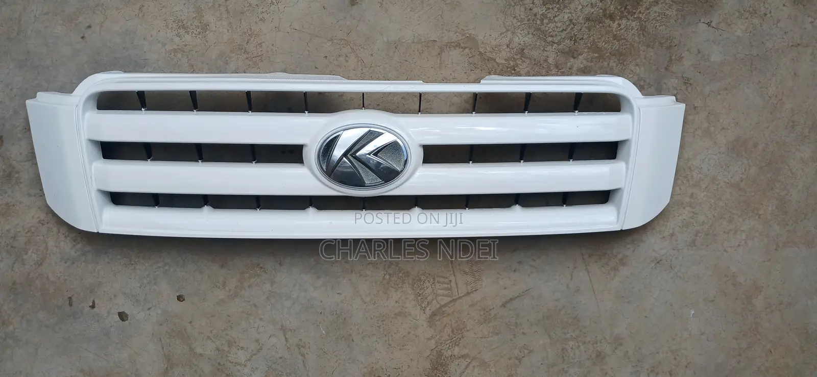 Toyota Kluger Grill