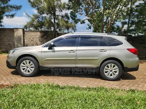Subaru Outback 2017 Gold