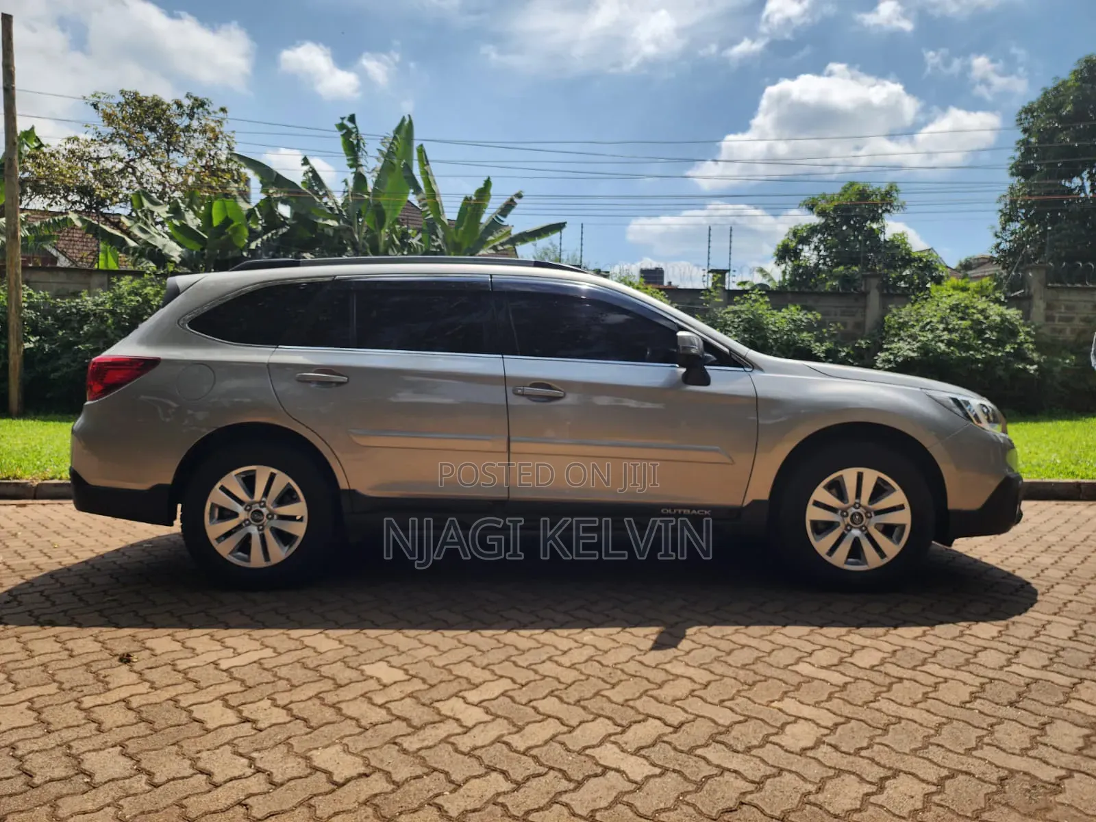Subaru Outback 2017 Gold