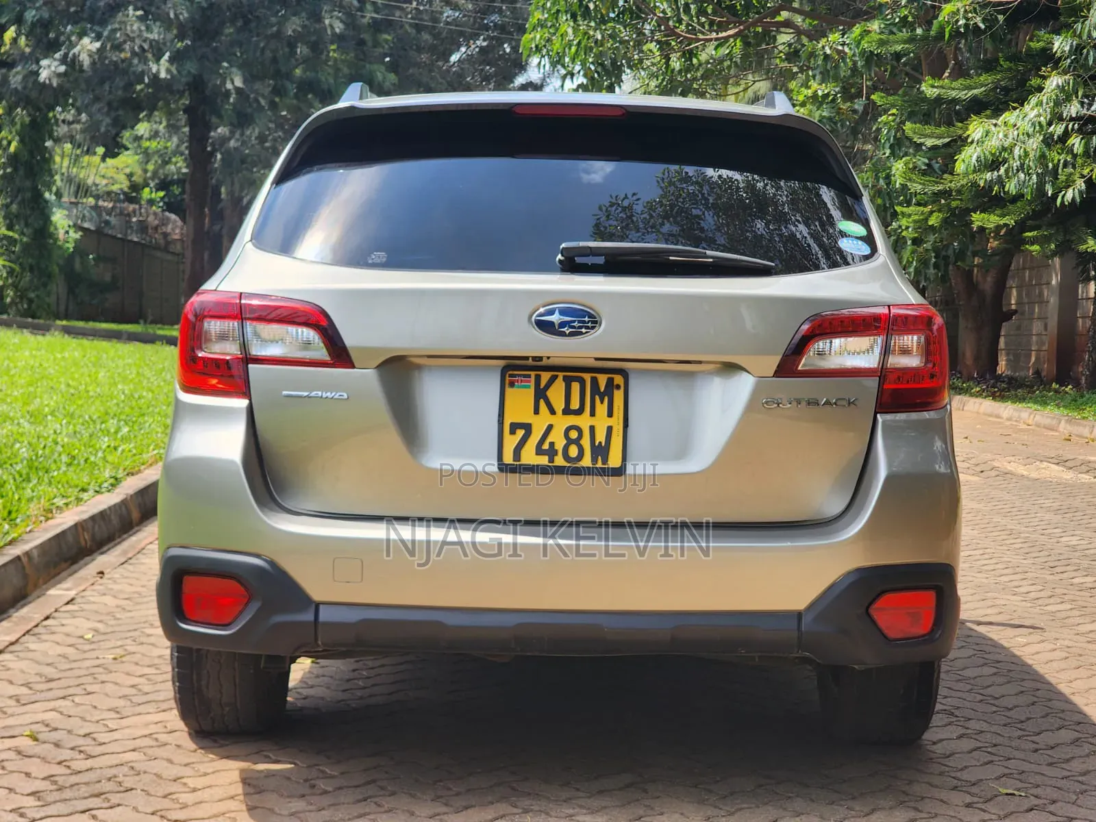 Subaru Outback 2017 Gold