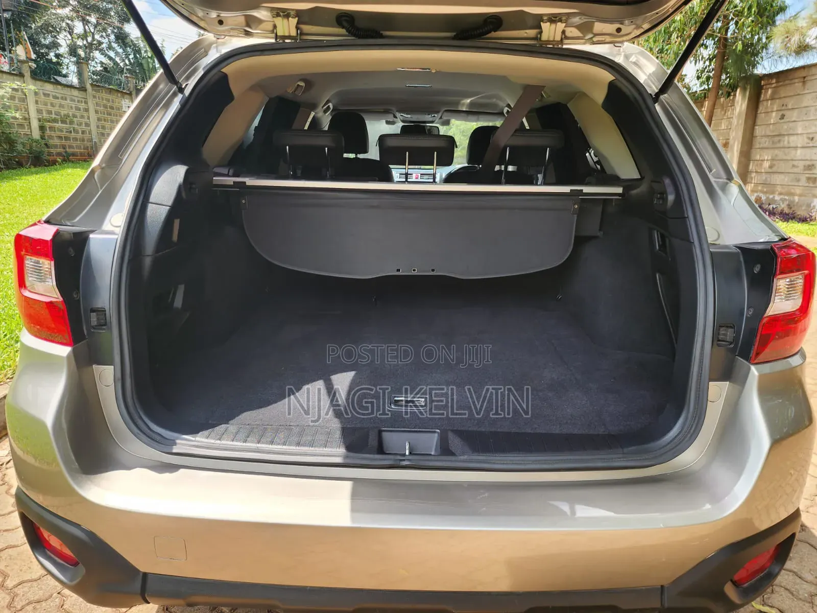 Subaru Outback 2017 Gold