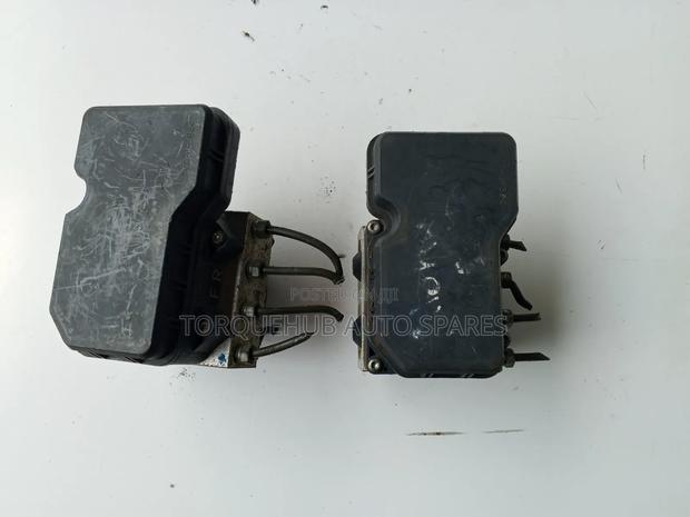 Toyota Voxy/Noah Abs Motor - thumbnail 3