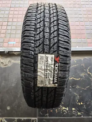 205 /70 R15 Yokohama Tires (All Terrein) Thailand