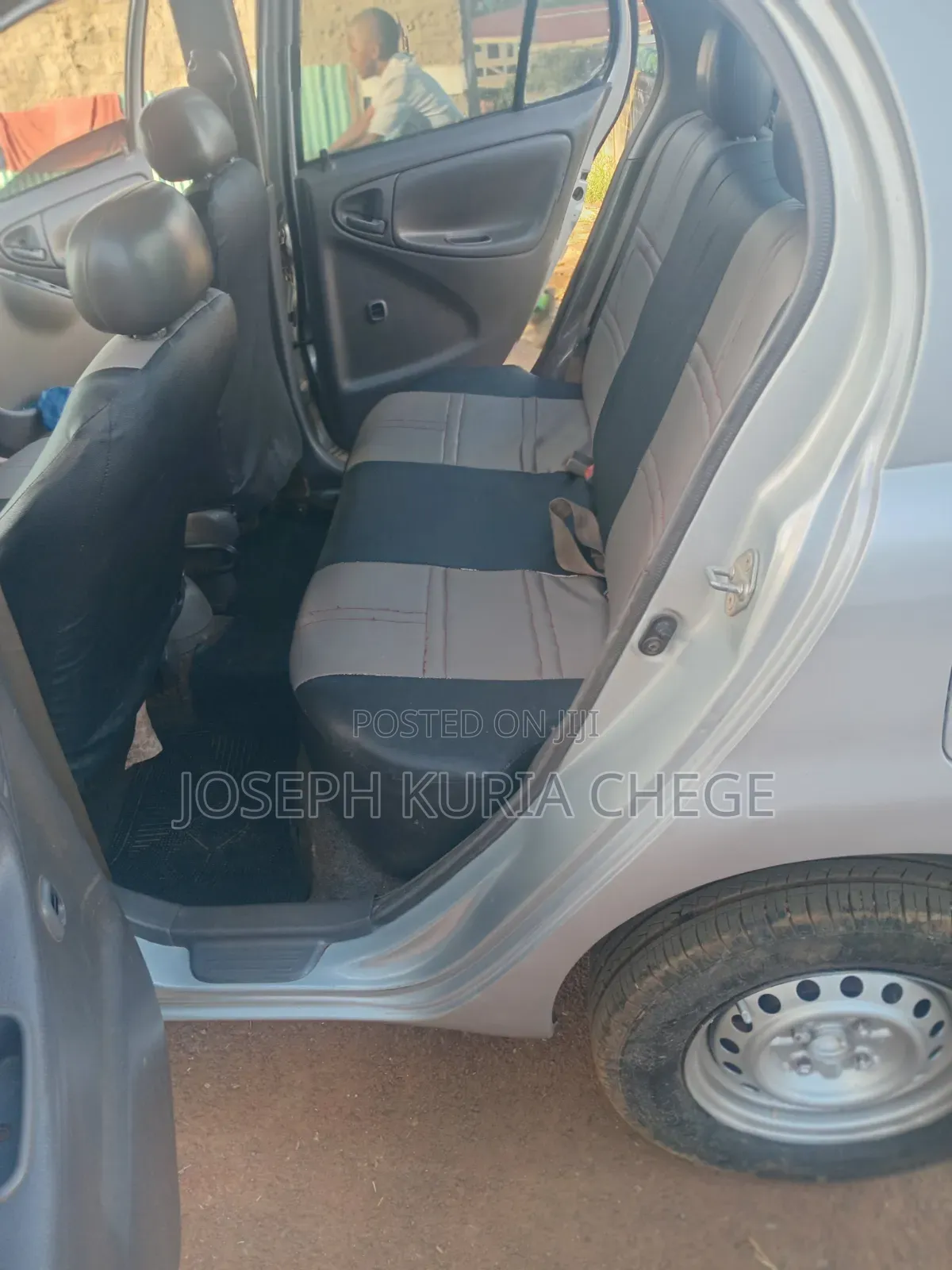 Toyota Platz 2002 Silver