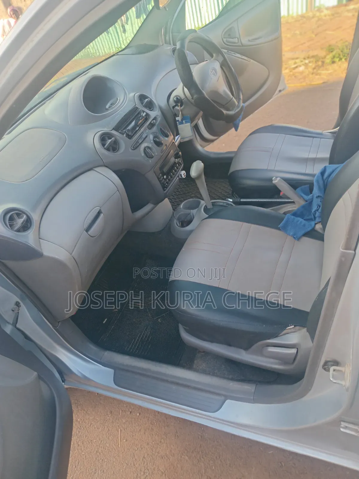 Toyota Platz 2002 Silver