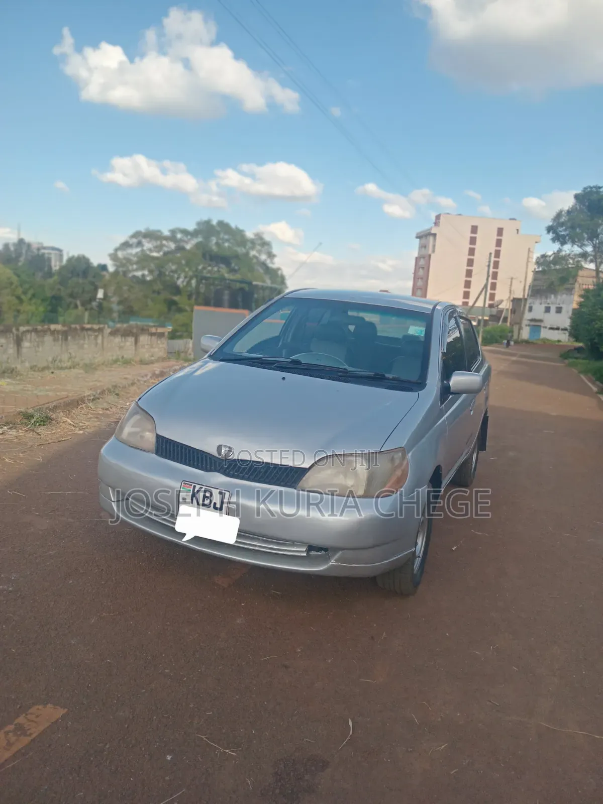 Toyota Platz 2002 Silver
