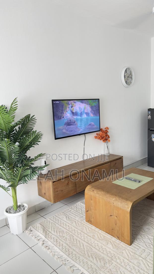 1/2 Bedroom Buxton Apartment - thumbnail 15