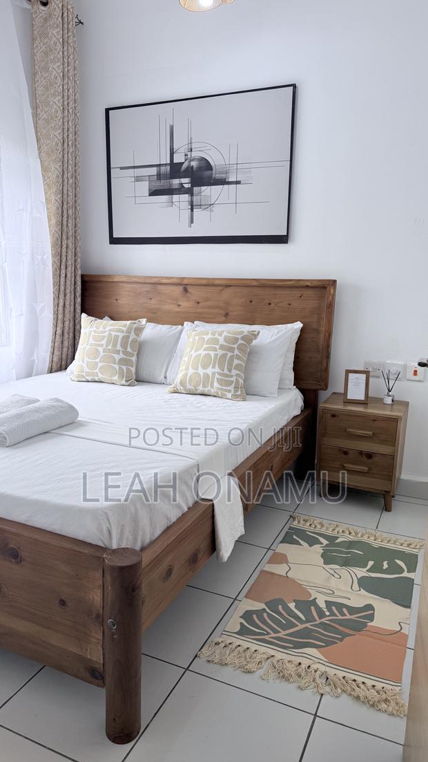 1/2 Bedroom Buxton Apartment - thumbnail 11